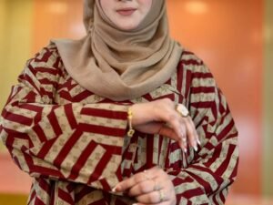 Alternative view of Moroccan Magic Abaya
